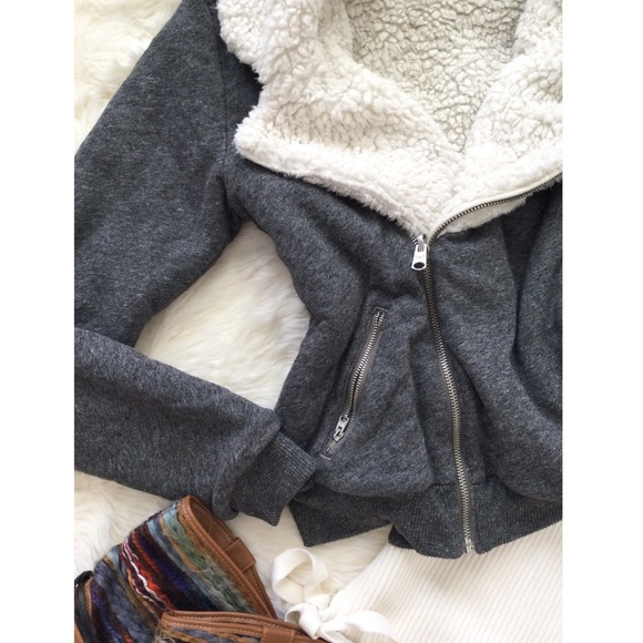 SOLD🚫Abercrombie & Fitch Iron Range Sherpa - Picture 11 of 12